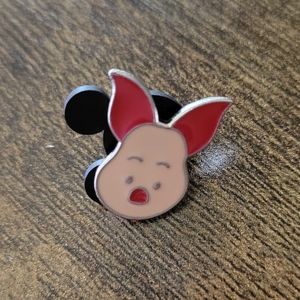 3/$20 - 4/$25 - 5/$30 - Disney Pin - Piglet Pin (Winnie The Pooh)